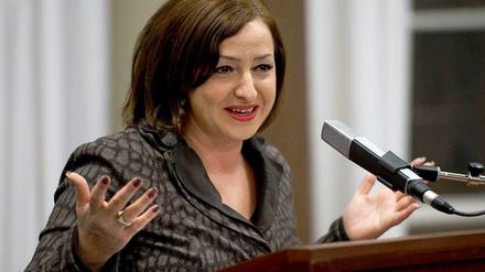 Kampf gegen die Zeit. Dilek Kolat (47) ist seit 2011 Senatorin für Arbeit, Integration und Frauen – und sucht seit sieben Wochen nach einer Lösung für den Oranienplatz.
