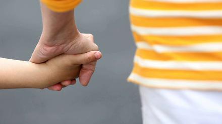 Zu zweit. 1,6 Millionen Alleinerziehende mit minderjährigen Kindern gibt es derzeit in Deutschland.