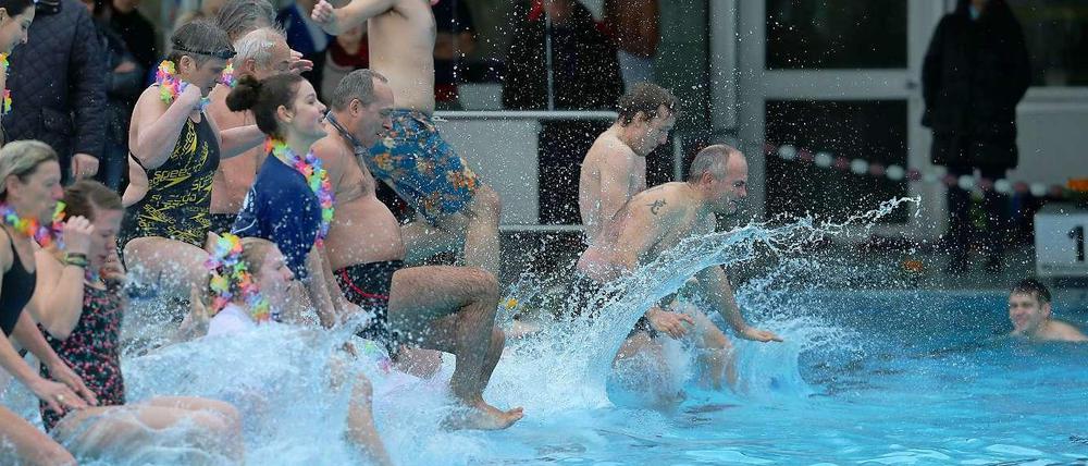 Spaß für die ganze Familie - der Besuch im Freibad.