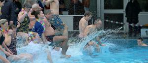 Spaß für die ganze Familie - der Besuch im Freibad.