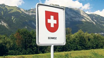 Eine Idylle. Die Schweiz lockt nicht nur mit ihren Bergen und Wiesen. Auf Nummernkonten haben viele Deutsche jahrzehntelang ihr Geld vor dem heimischen Finanzamt versteckt.