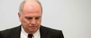Uli Hoeneß gestand am Montag, nicht 3,5 sondern 18,5 Millionen Euro Steuern hinterzogen zu haben.