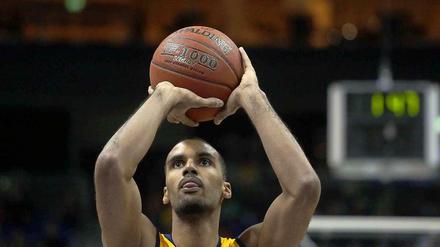 Albas Akeem Vargas fiel gegen Sassari wieder durch einige Unsportlichkeiten auf.