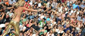 Am Wochenende locker entspannen: bei der Karaokeshow im Mauerpark.