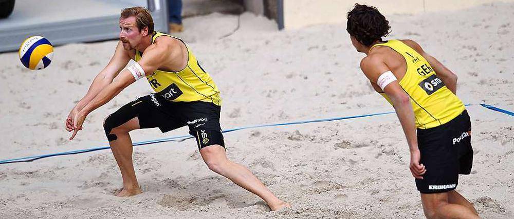 Matysik und Erdmann spielen künftig wieder vor dem Hauptbahnhof im Berliner Sand.