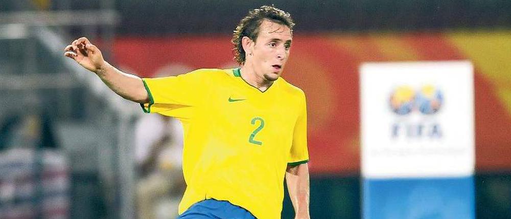 Zweite Chance. Rafinha hat 2008 gegen Schweden sein erstes und bisher einziges Länderspiel für Brasilien bestritten.