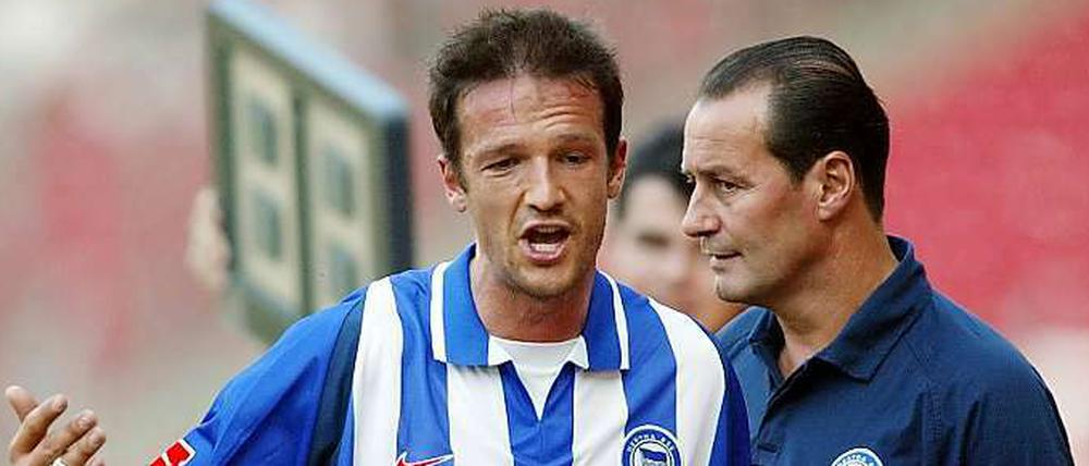 Es war einmal. In Berlin, bei Hertha BSC, waren sich Fredi Bobic und Trainer Huub Stevens nicht unbedingt herzlich zugetan.