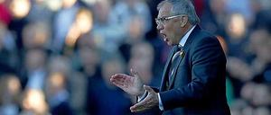 Grund zur Freude: Felix Magath feierte mit dem FC Fulham seinen ersten Sieg in der Premier League.