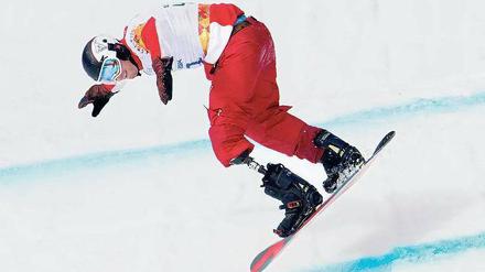 Ein Brett, ein Bein, eine respektable Leistung. Alexander Ilinow auf der Piste. Der Russe belegte am Ende Platz 27. 