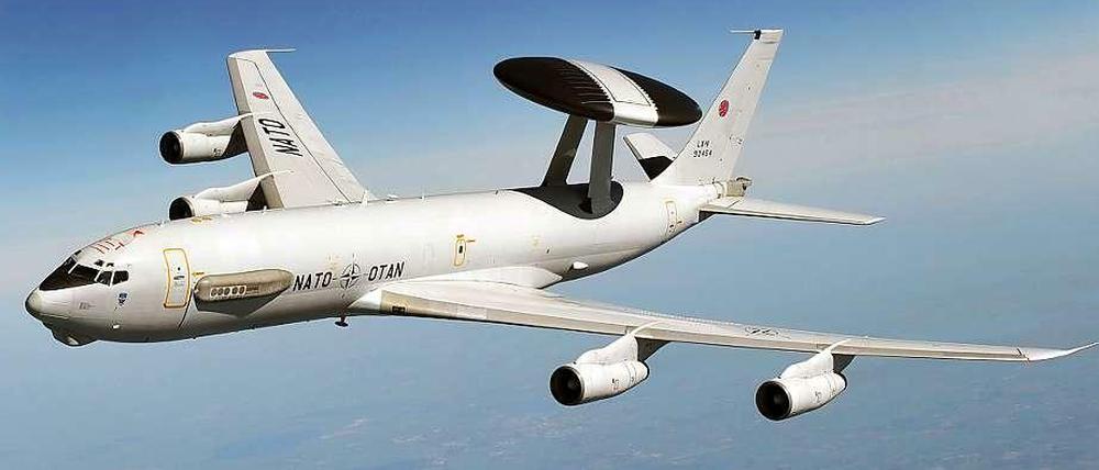 Wegen der Krim-Krise schickt die Nato Awacs-Aufklärungsflugzeuge nach Polen und Rumänien.