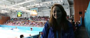 PZ-Reporterin Nastja Rusavskaja im Curling-Stadion.