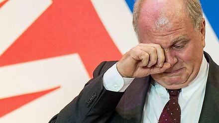 Zum Heulen? Uli Hoeneß während der Jahreshauptversammlung des FC Bayern München im vergangenen November.