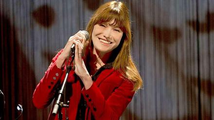 Carla Bruni auf der Bühne.