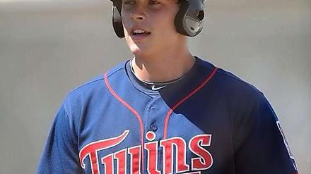 Maximilian Kepler-Rozycki, 21, wuchs als Sohn einer US-Amerikanerin und eines Polen in Berlin auf. Er gilt als eines der größten Baseball-Talente Europas. 2009 unterschrieb er einen Profivertrag bei den Minnesota Twins und erhielt dafür 800.000 Dollar Handgeld. Seit vier Jahren durchläuft er die verschiedenen Nachwuchsteams der Twins und hofft, schon bald als zweiter Deutscher nach Donald Lutz in der Major League Baseball aufzulaufen.  