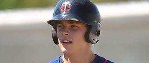Maximilian Kepler-Rozycki, 21, wuchs als Sohn einer US-Amerikanerin und eines Polen in Berlin auf. Er gilt als eines der größten Baseball-Talente Europas. 2009 unterschrieb er einen Profivertrag bei den Minnesota Twins und erhielt dafür 800.000 Dollar Handgeld. Seit vier Jahren durchläuft er die verschiedenen Nachwuchsteams der Twins und hofft, schon bald als zweiter Deutscher nach Donald Lutz in der Major League Baseball aufzulaufen.  