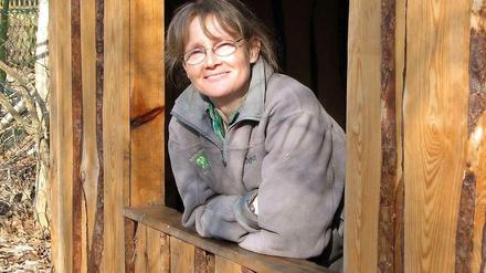Die Waldfee, genauer gesagt, die Waldpädagogin von Zehlendorf. Bettina Foerster-Baldenius arbeitet seit 17 Jahren im Wald und für die Kinder Berlins.