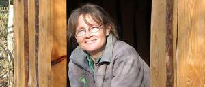 Die Waldfee, genauer gesagt, die Waldpädagogin von Zehlendorf. Bettina Foerster-Baldenius arbeitet seit 17 Jahren im Wald und für die Kinder Berlins.