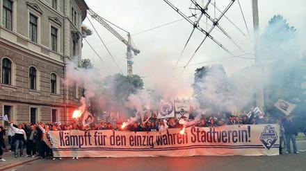 Für ihren Widerstand gegen Red Bull wurden die Austria-Fans gefeiert und verdammt.