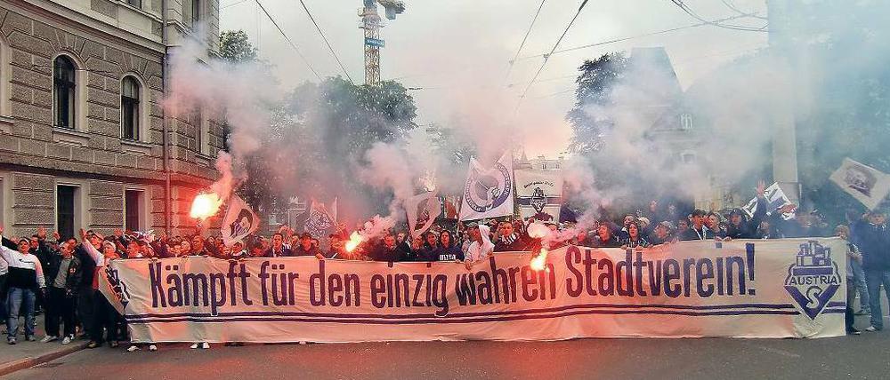Für ihren Widerstand gegen Red Bull wurden die Austria-Fans gefeiert und verdammt.
