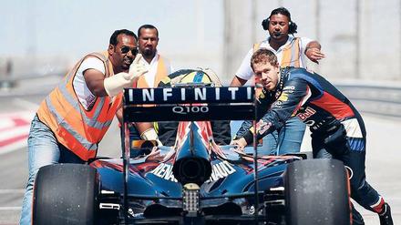 Schieber, Schieber! Nicht nur bei den Testfahrten hatten Sebastian Vettel und sein Rennstall große Probleme, auch in der unmittelbaren Vorbereitung auf den Großen Preis von Australien am Sonntag lief es nicht sonderlich gut.