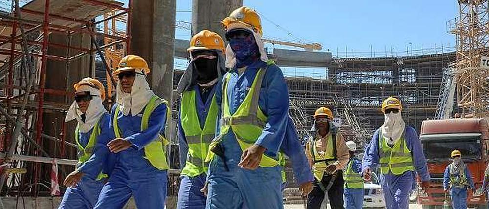 Der IGB will die Arbeitsbedingungen für die rund 1,4 Millionen Ausländer unter den insgesamt nur zwei Millionen Einwohnern des Landes verbessern.