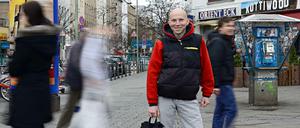 Nirgendwo zuhause. Adam Jaskula lebt seit vier Wochen in Berlin – nach Stationen in England und Frankreich, Norwegen und Zypern, Spanien und Schweden.Foto: Mike Wolff