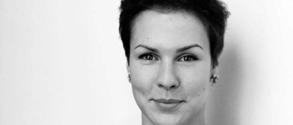 "First Kiss": Julia Nikschick über den Erfolg des viralen Videos. 