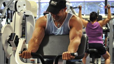Große Muskeln. Jeder zehnte Deutsche ging im vergangenen Jahr ins Fitnessstudio.