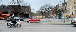 Ein Brennpunkt der Drogenszene. Am Stuttgarter Platz mit dem S-Bahnhof Charlottenburg werden Rauschgifte gehandelt und konsumiert. 