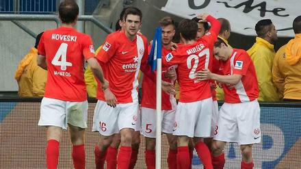 Überglückliche Mainzer: Mit einer Energieleistung drehte der FSV die Partie in Hoffenheim.
