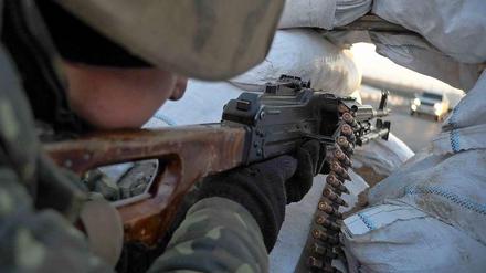 Auf der Krim ist am Dienstag ein ukrainischer Soldat getötet worden.