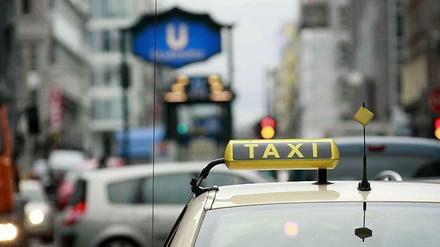 Wenn die Zeit drängt, ist das Taxi häufig die letzte Option doch noch pünktlich anzukommen - auch für Schüler.