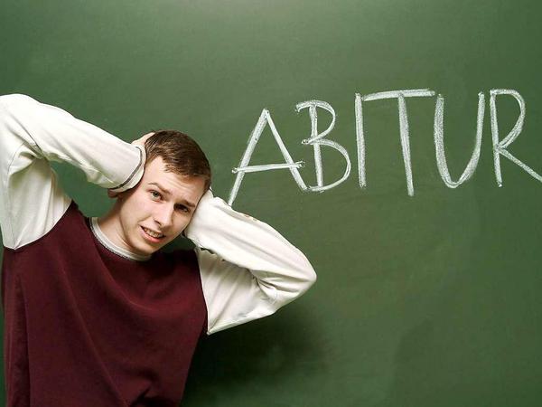 Kann ganz schön belastend sein, der Druck, Abitur machen zu müssen. Und dann vielleicht auch noch in einer Schnellläuferklasse ab der fünften Klasse.