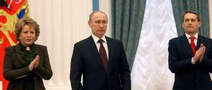Die Chefin des russischen Föderationsrats, Valentina Matwijenko (links), muss jetzt auch mit Sanktionen rechnen.