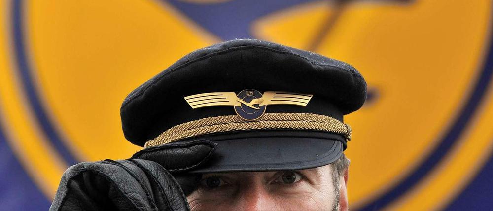 Ein Pilot der Lufthansa
