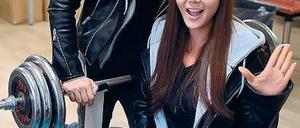 Dynamisch. Mittelständler sind angesagt in Korea, wie der Online-Versand Ggumddakji für trendige Paarkleidung, den das Paar Baek Eun-Joo (rechts) and Lee Sang-Jun (links) gegründet hat.