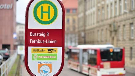 Haltestelle für Fernbuslinien in Erfurt.