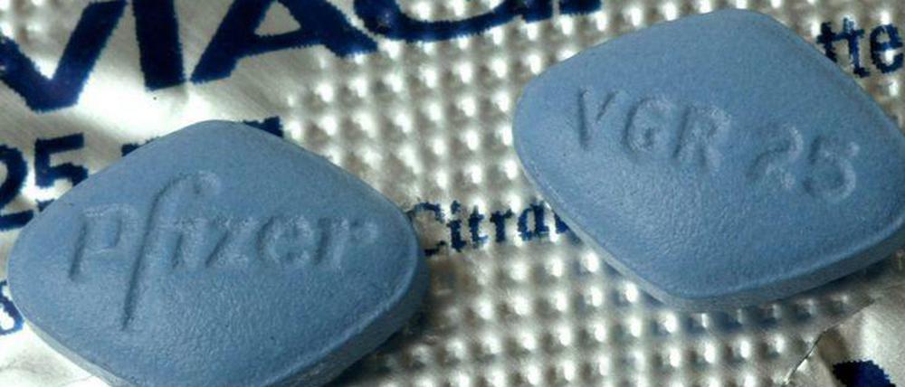 Die blauen Wunderpillen sind auf dem Schwarzmarkt teurer als Koks - und das meist gefälschte Medikament der Welt. 