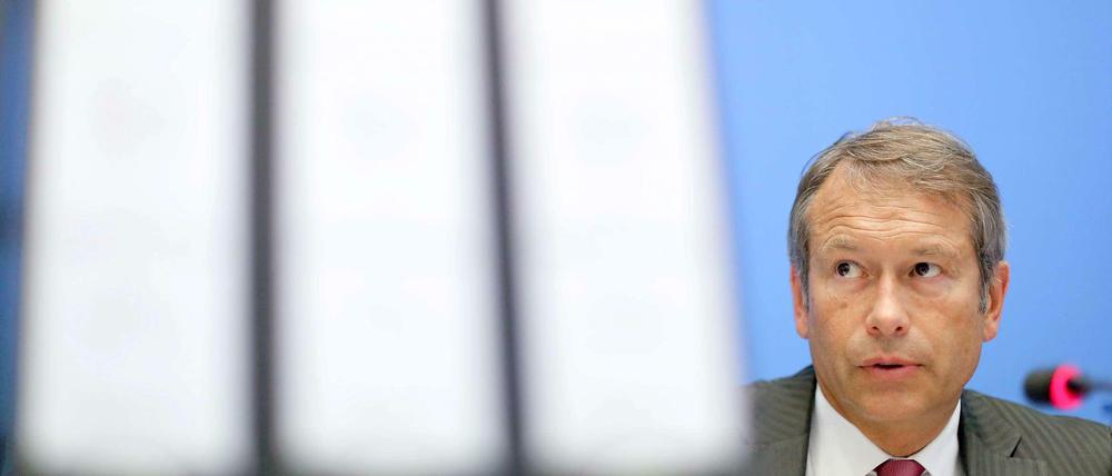 Berlins Finanzsenator Nußbaum denkt darüber nach, Landesbetriebe unter einem Dach zu vereinen. So richtig offensiv geht er das allerdings nicht an.