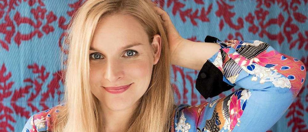 Allein zu Haus. Judith Holofernes geht auf Solotour - und lässt es sich nicht nehmen, vorher ein Mini-Konzert in Kreuzberg zu spielen. 