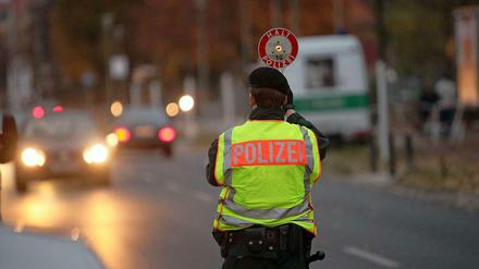 Nächster Halt: Verkehrskontrolle. Polizei und Ordnungsamt haben gut zu tun in Berlin.