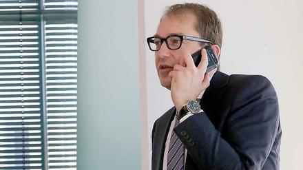 Bundesverkehrsminister Alexander Dobrindt weitet die Lkw-Maut aus.