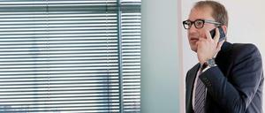 Bundesverkehrsminister Alexander Dobrindt weitet die Lkw-Maut aus.