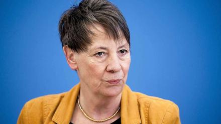 Barbara Hendricks (SPD) geht auf die Umweltverbände zu - und hofft, dass diese sich doch noch an der Endlagerkommission beteiligen werden.
