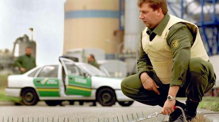 Stoppte den Geisterfahrer: eine Nagelsperre der Polizei.