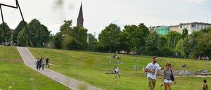 Viele Kreuzberger genießen das Wetter im Görlitzer Park.
