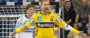 Oliver Roggisch, 35, beendet zum Saisonende seine Laufbahn. Der 2,02 Meter große Abwehrchef bestritt mehr als 200 Länderspiele, war Kapitän der Nationalmannschaft und wurde 2007 Weltmeister. Mit Essen und Magdeburg gewann er den Europapokal.