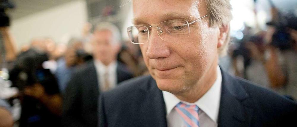 Der ursprünglich geplante schnelle Wechsel von der Politik zur staatseigenen Bahn hatte Ronald Pofalla und dem Konzern viel Ärger eingebracht.