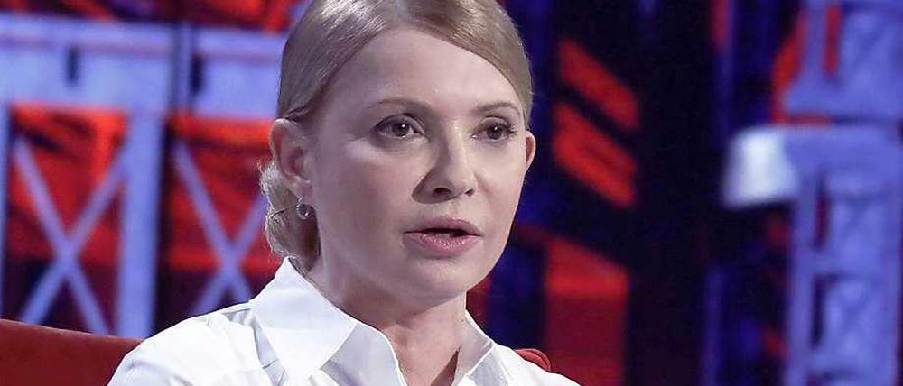 Politik ohne Zopf: Julia Timoschenko zeigte sich während ihres Auftritts im ukrainischen Fernsehen am späten Freitagabend ohne die weltberühmte blonde Flechte. 