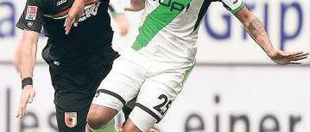 Serientäter. Naldo (r.) und Wolfsburg bleiben zum vierten Mal ohne Sieg.